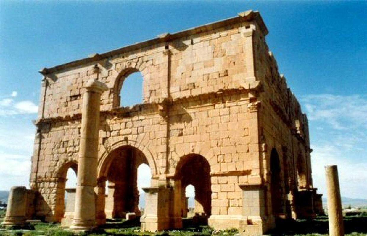 ALGERIE-RUINES ROMAINES DE LAMBESE (28).jpg